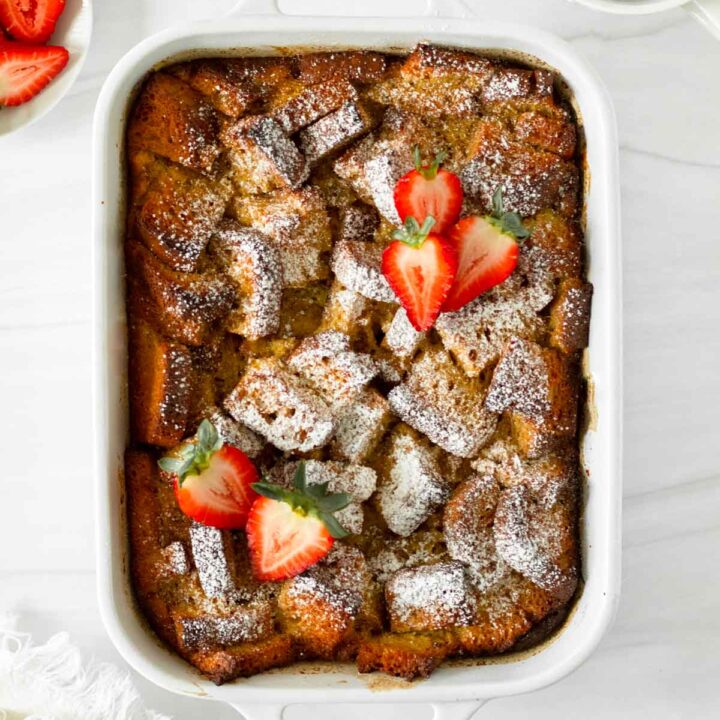 This gluten-free French toast casserole is an easy gluten-free breakfast recipe made with gluten-free bread soaked in a cinnamon-sugar egg mixture and baked in the oven. This homemade French toast casserole is the perfect brunch recipe and a great gluten-free holiday breakfast recipe.