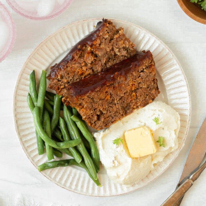 This gluten-free meatloaf is a classic healthy comfort food and easy gluten-free dinner recipe. Made with ground beef and staple pantry ingredients, our classic meatloaf recipe is a filling dinner recipe that is also great for meal prep.
