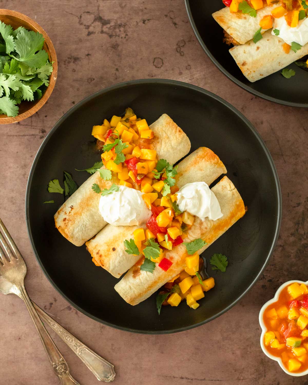 These easy beef taquitos are a 5-ingredient dinner recipe made with tortillas stuffed with a flavorful beef mixture and cheese. Serve these beef taquitos as an appetizer or for an easy dinner recipe.