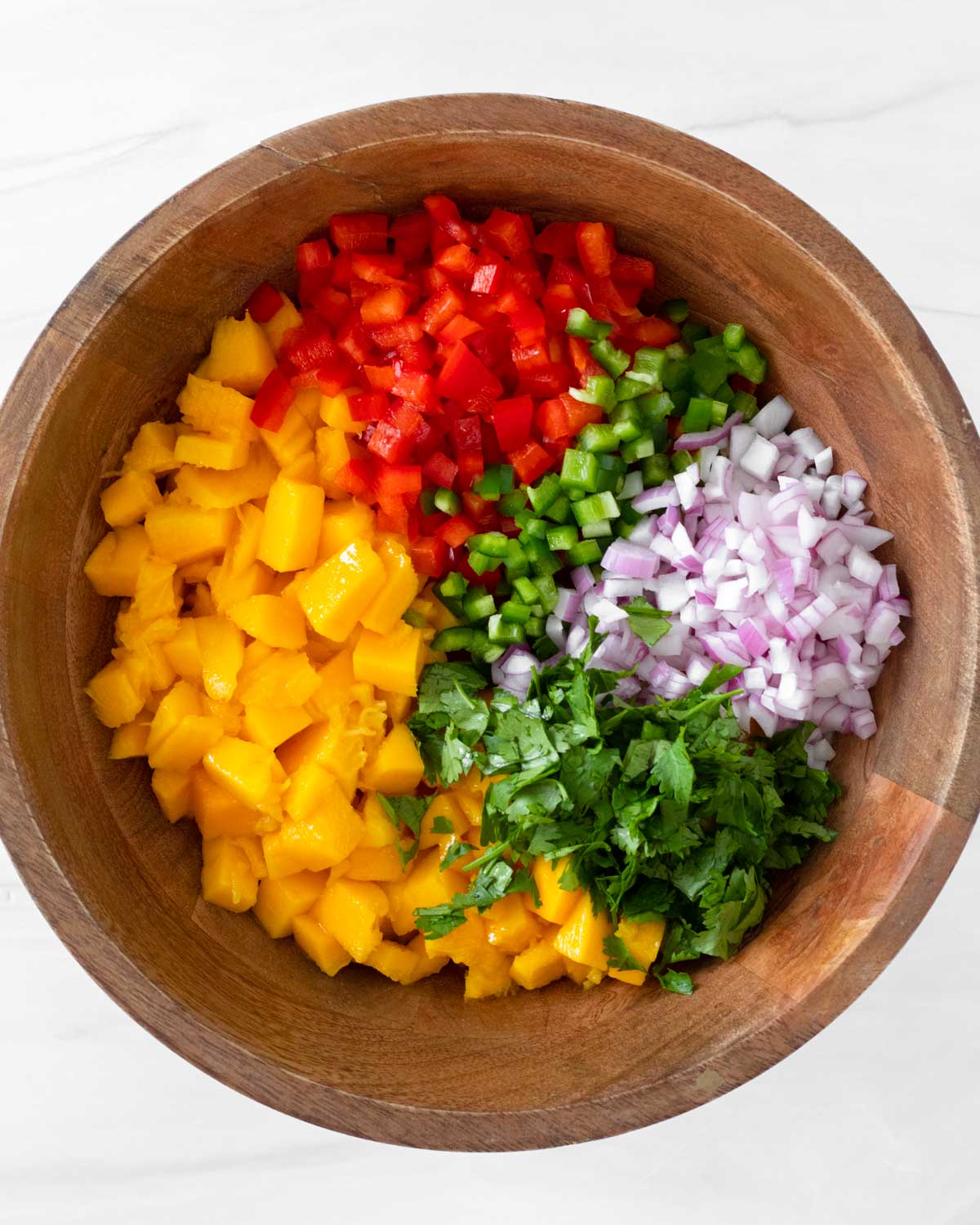 Step 1. Chop the ingredients into small pieces and place in a bowl