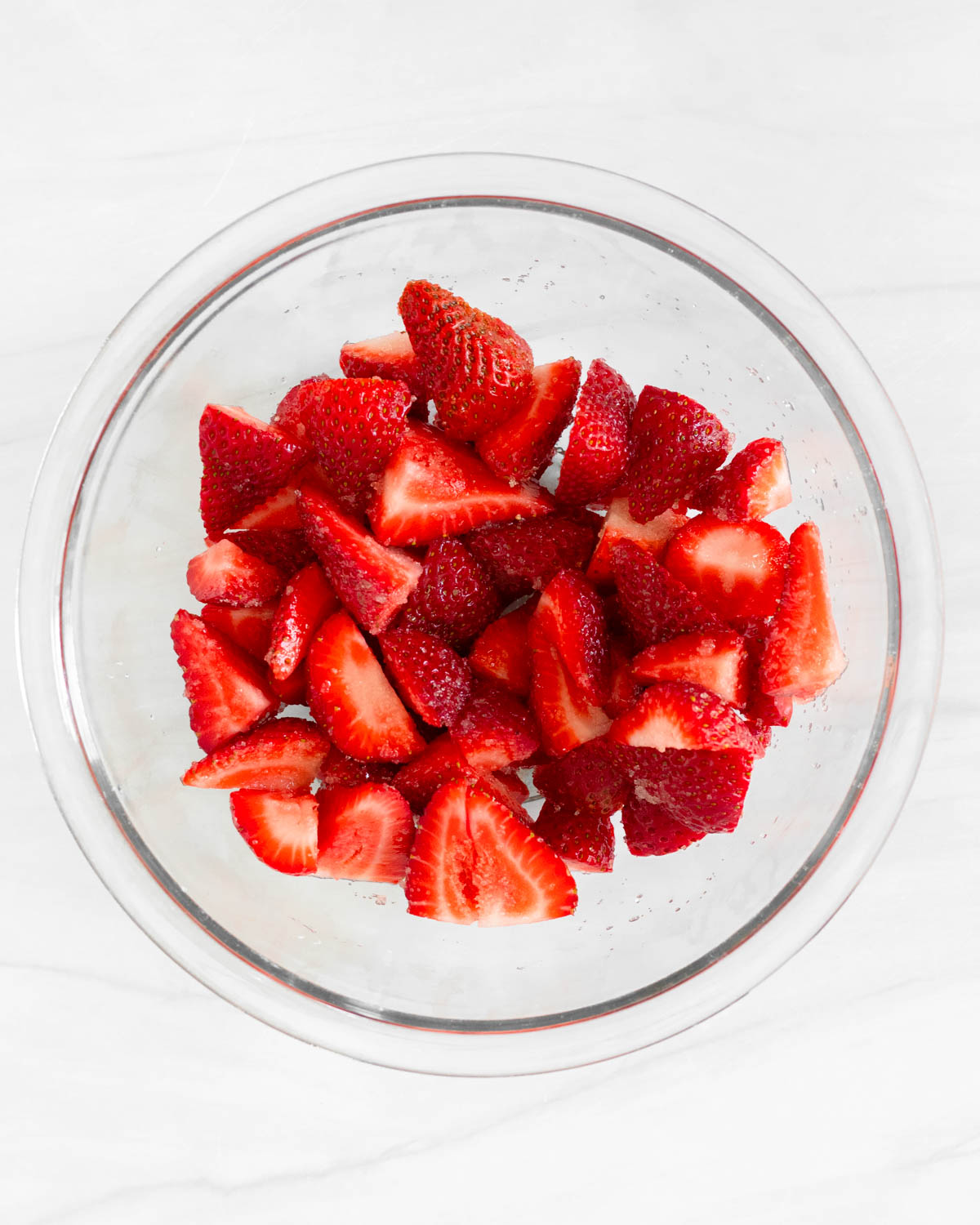 Step 2. Stir to combine the sugar and berries