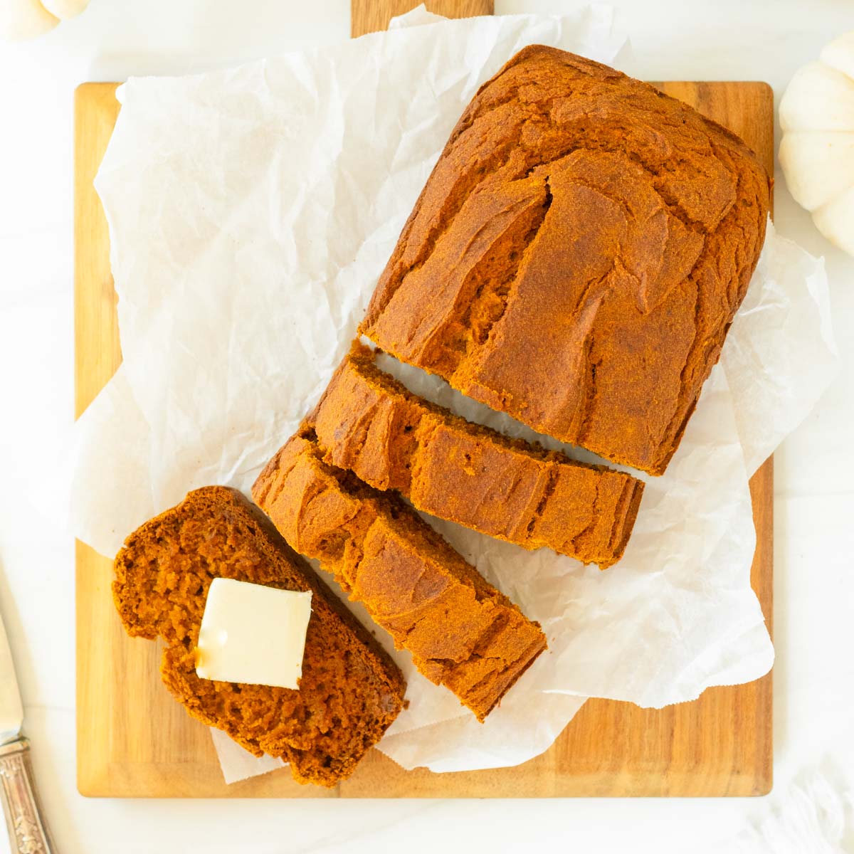 This homemade pumpkin bread is an easy one-bowl pumpkin bread recipe perfect for a quick breakfast or easy fall snack. Made with simple ingredients and a blend of warm spices, this pumpkin bread is a classic fall recipe.