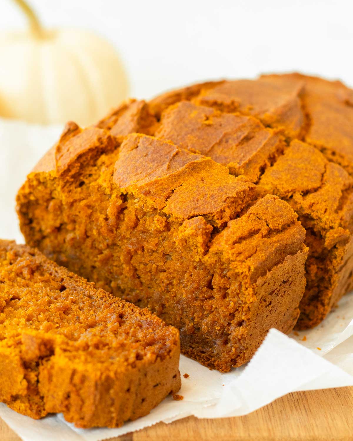 This homemade pumpkin bread is an easy one-bowl pumpkin bread recipe perfect for a quick breakfast or easy fall snack. Made with simple ingredients and a blend of warm spices, this pumpkin bread is a classic fall recipe.