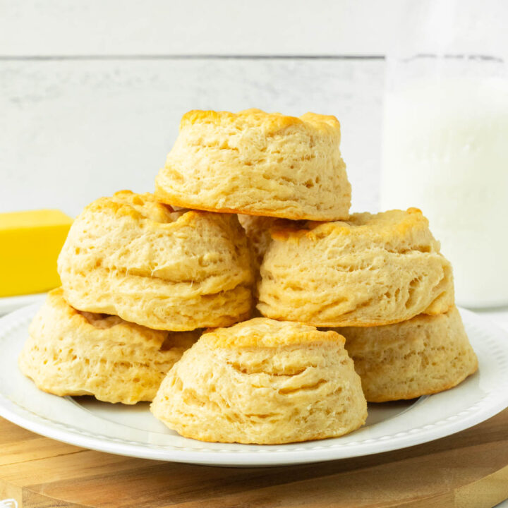These easy homemade biscuits are the best buttery, flaky biscuits made with simple ingredients for a flavorful classic biscuit recipe. We love making these biscuits for a classic breakfast like biscuits and gravy but they are also great in desserts like strawberry shortcake.