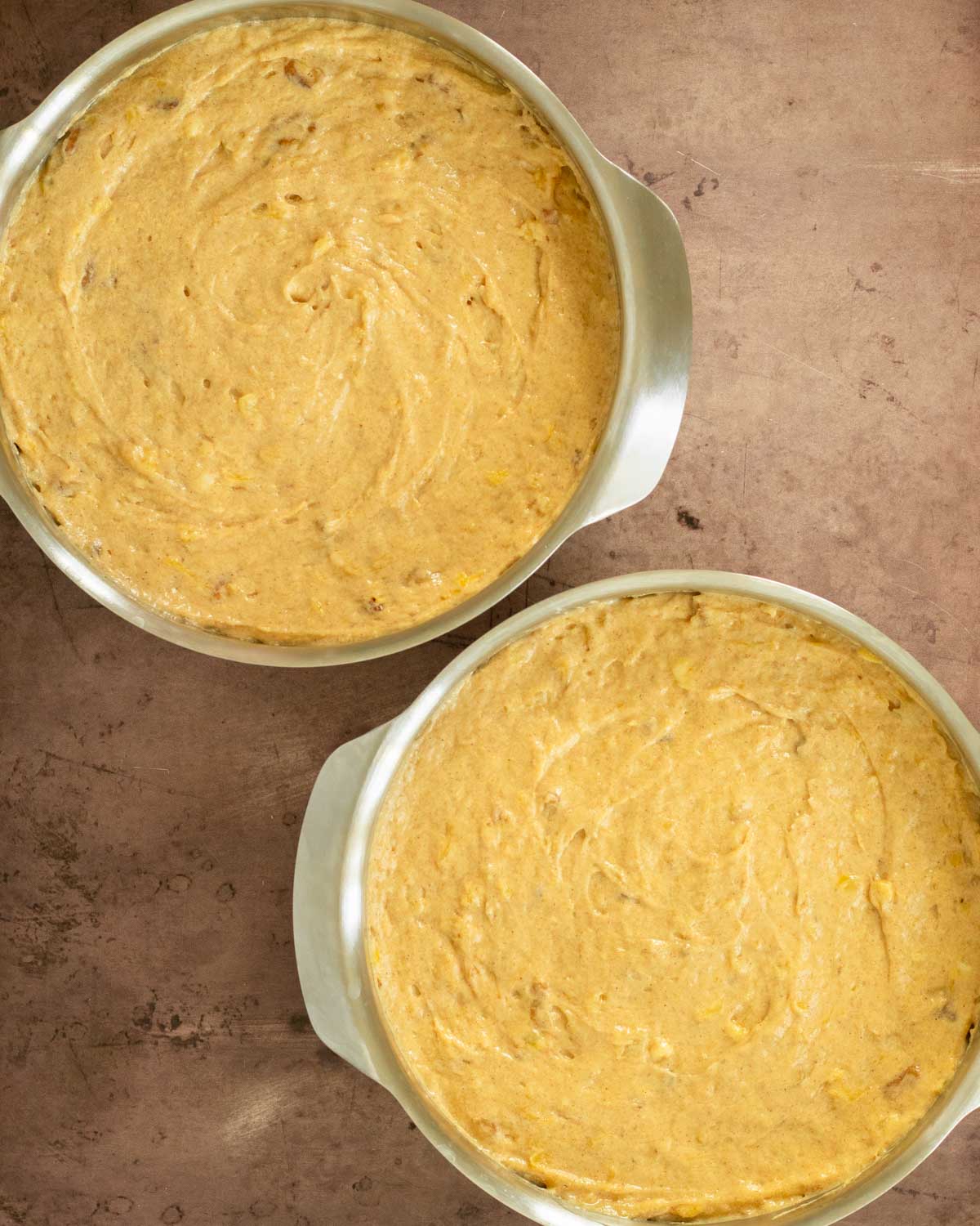 Step 2. Pour the cake batter into the cake pans