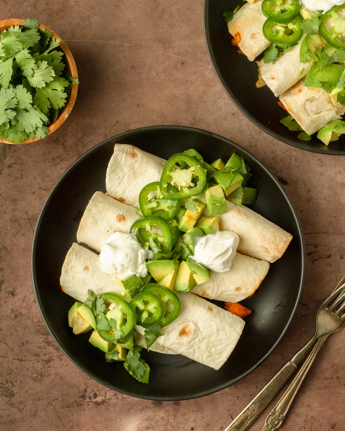 These green chile chicken taquitos are an easy dinner made with tortillas stuffed with a flavorful green chile chicken filling and cheese perfect for a quick weeknight dinner and great for meal prep.